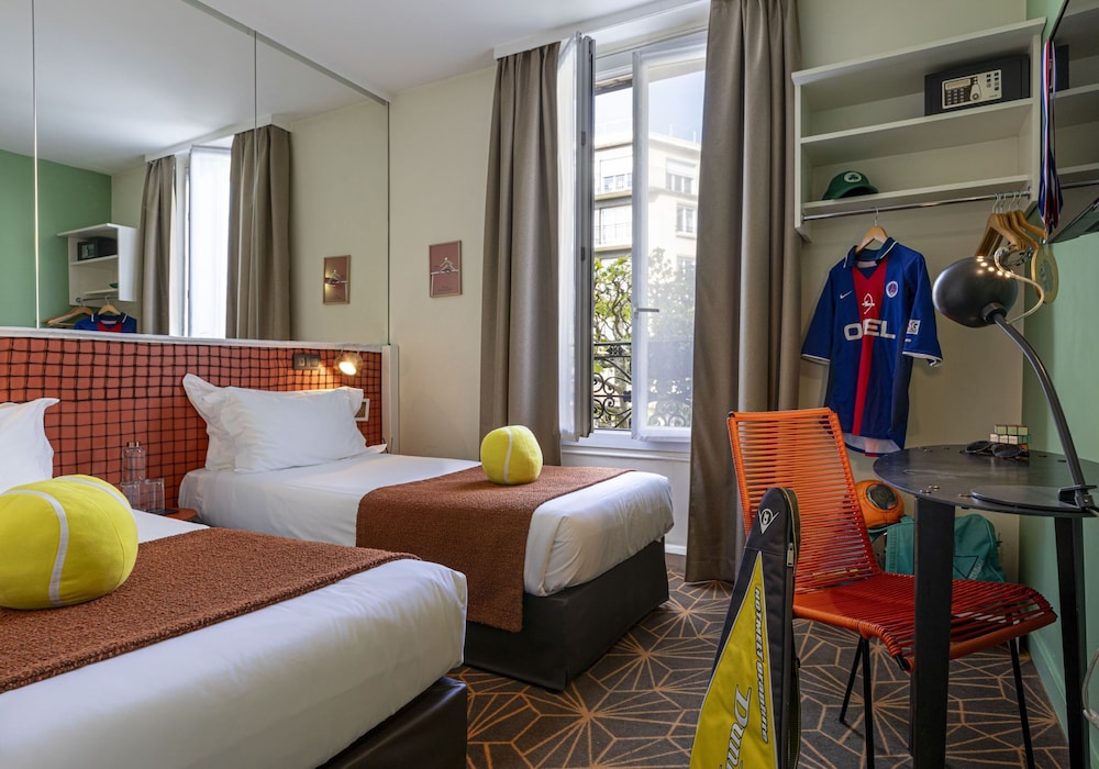 Hotel Olympic Paris Boulogne by Patrick Hayat