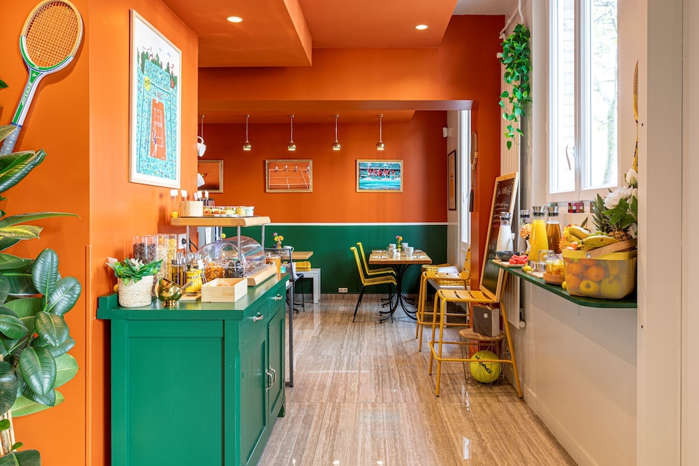 Hotel Olympic Paris Boulogne by Patrick Hayat