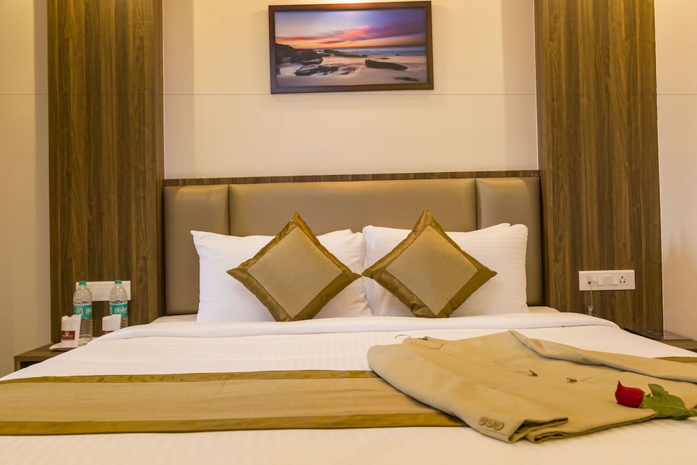Grand Plaza Suites