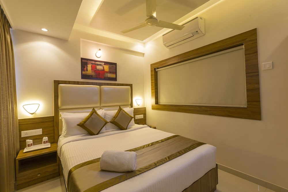 Grand Plaza Suites