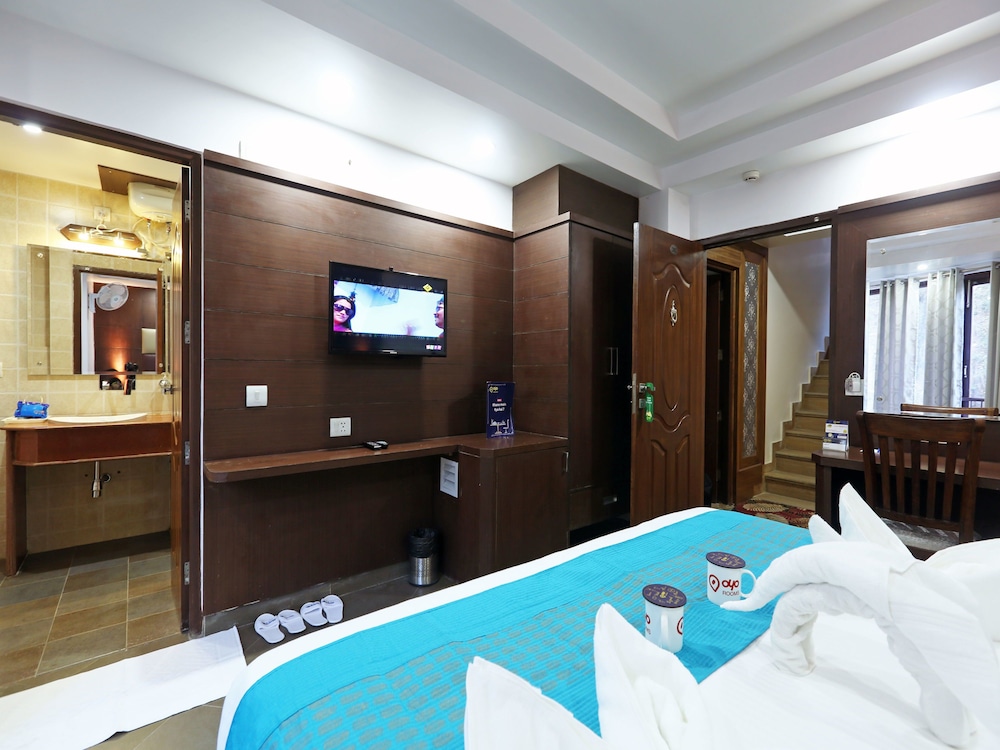 Hotel The Rock Castle by DLS Hotels