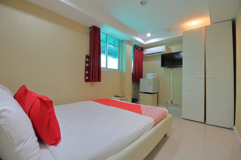OYO 102 Diamond Residence Silom