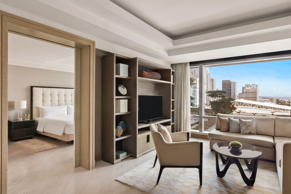 Shangri-La Residences at the Fort, Manila