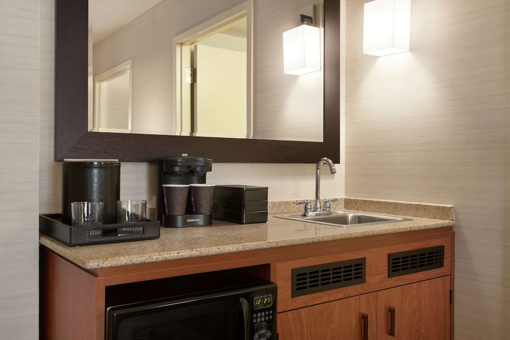 Embassy Suites Boston Logan Airport