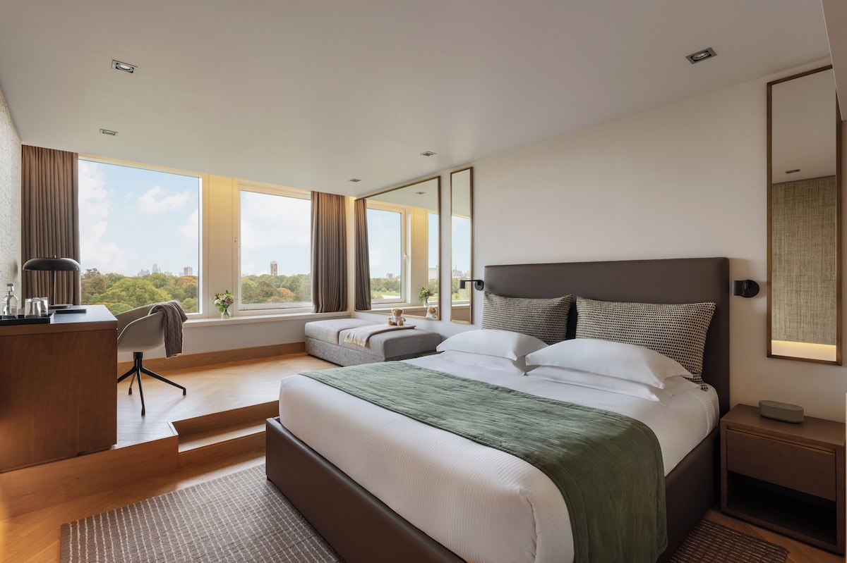 Royal Garden Hotel