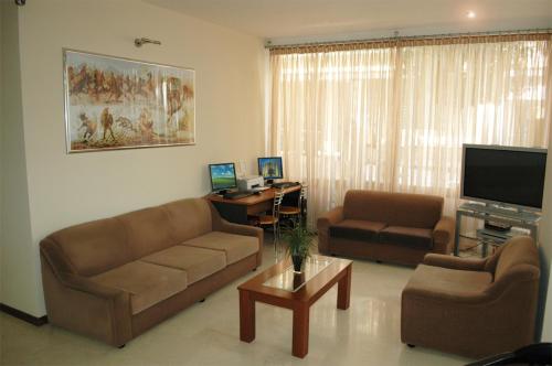 Omiros Hotel