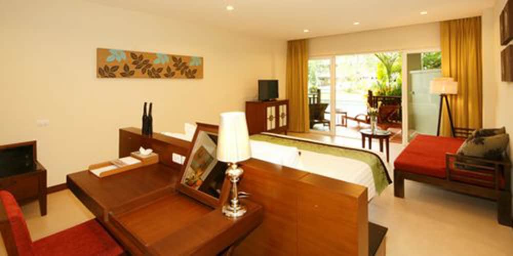 Heritage Pattaya Beachfront Resort
