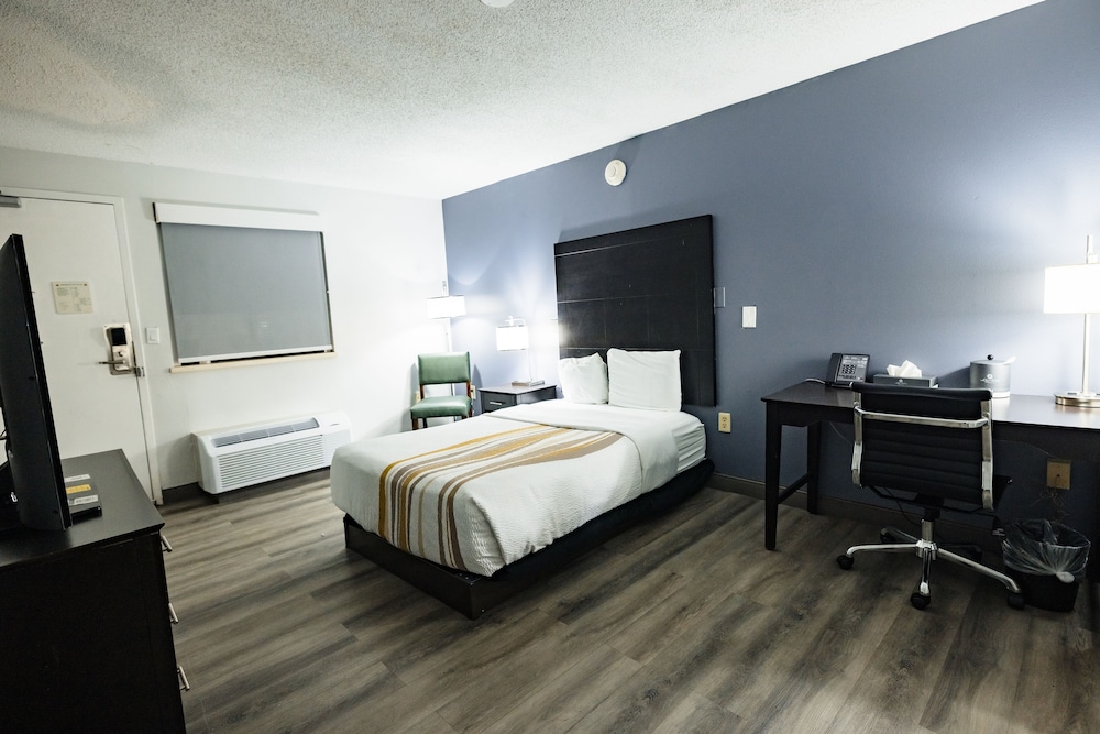 La Quinta Inn by Wyndham Tampa Near Busch Gardens