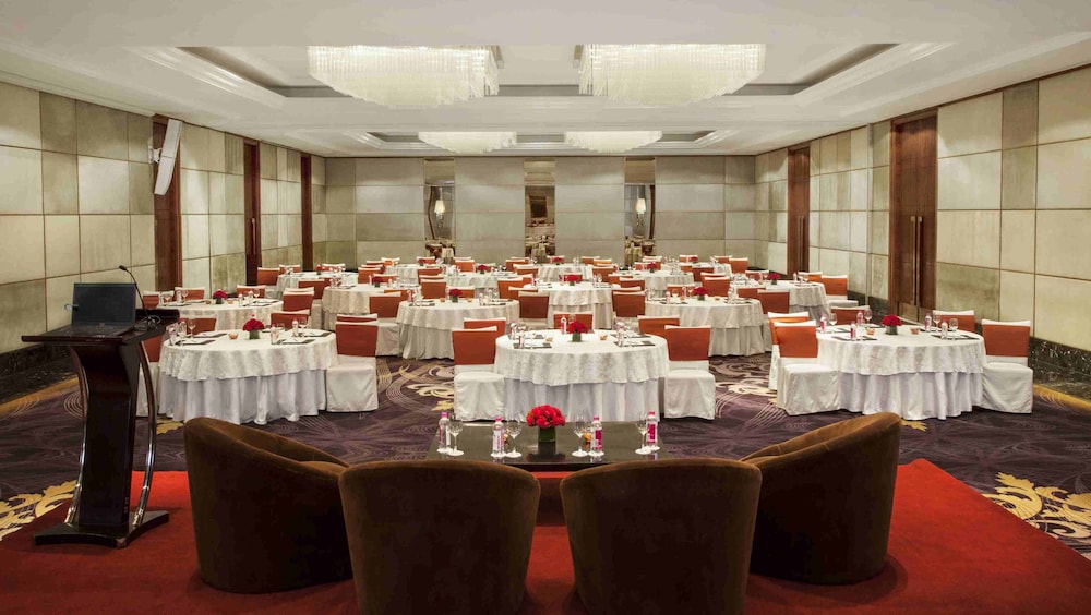 Holiday Inn New Delhi Mayur Vihar Noida, an IHG Hotel