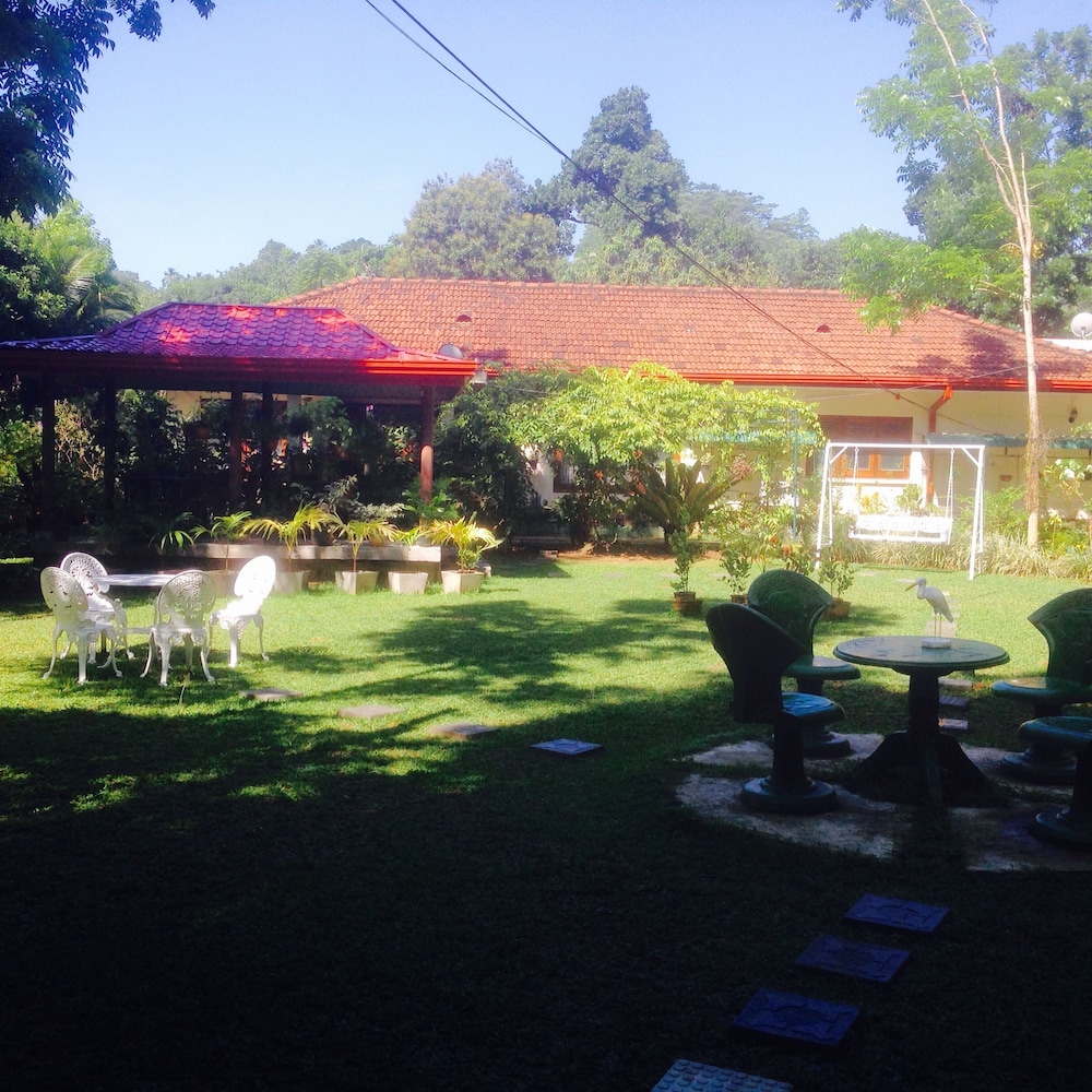 Yalegoda Walauwa Homestay
