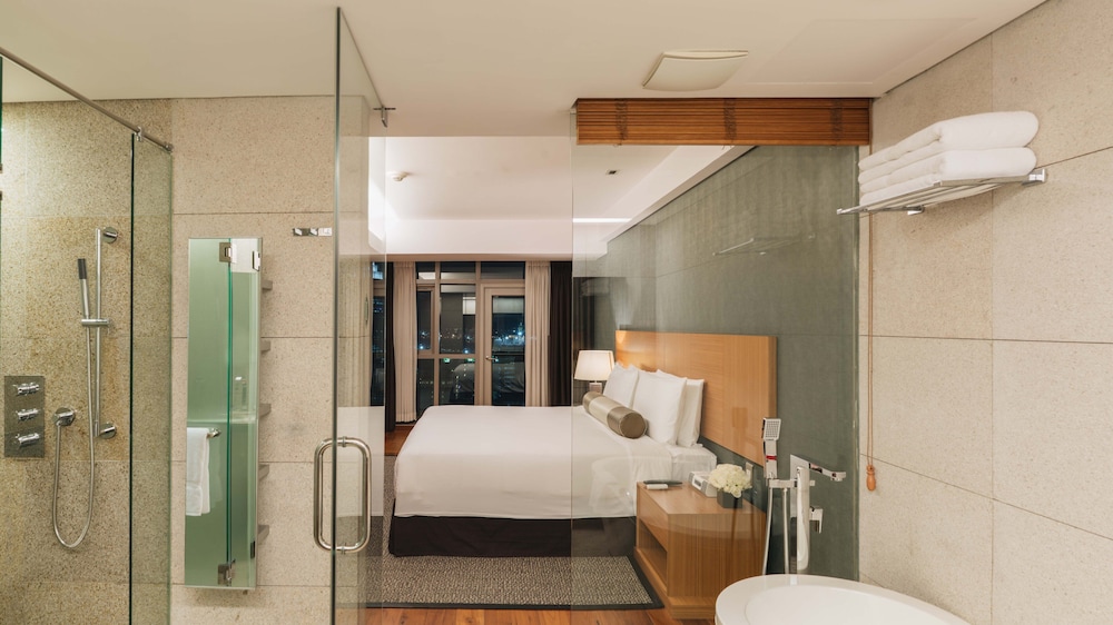 JW Marriott Hotel & Suites Saigon