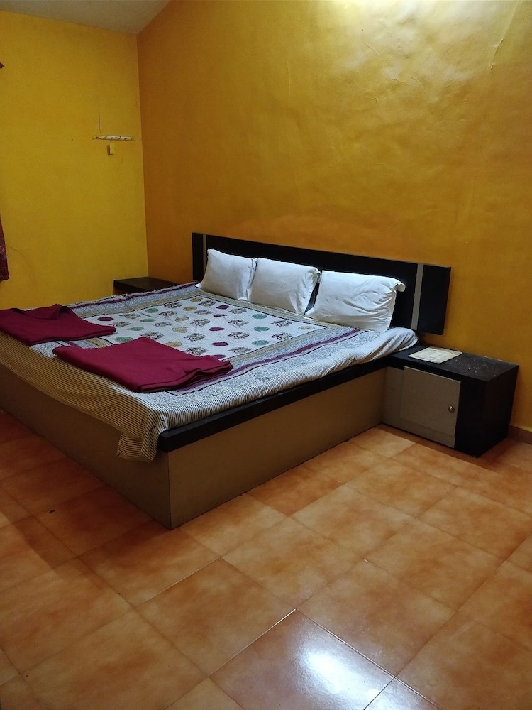 Hotel Sai Plaza