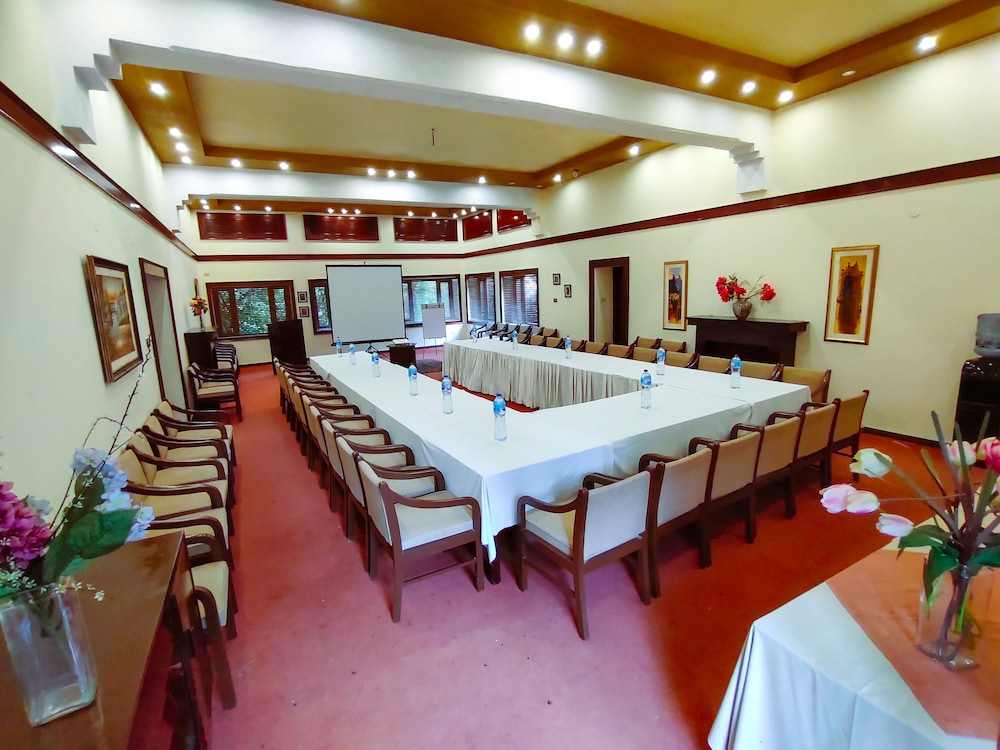 Lockwood Hotel Murree