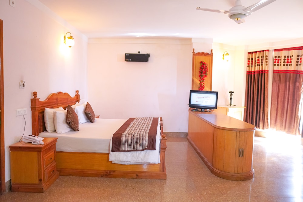 Hotel Asian Plaza - Mcleodganj