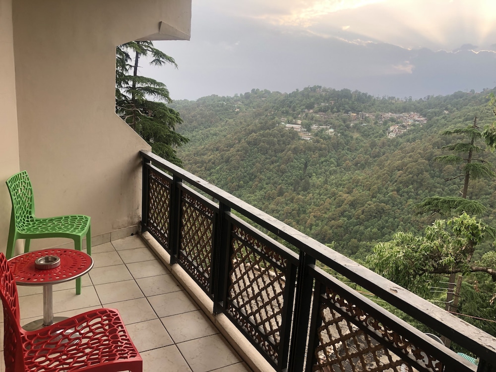 Hotel Asian Plaza - Mcleodganj
