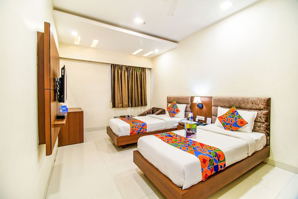  FabHotel Prime President