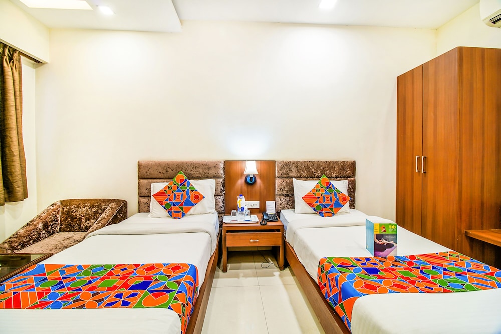  FabHotel Prime President