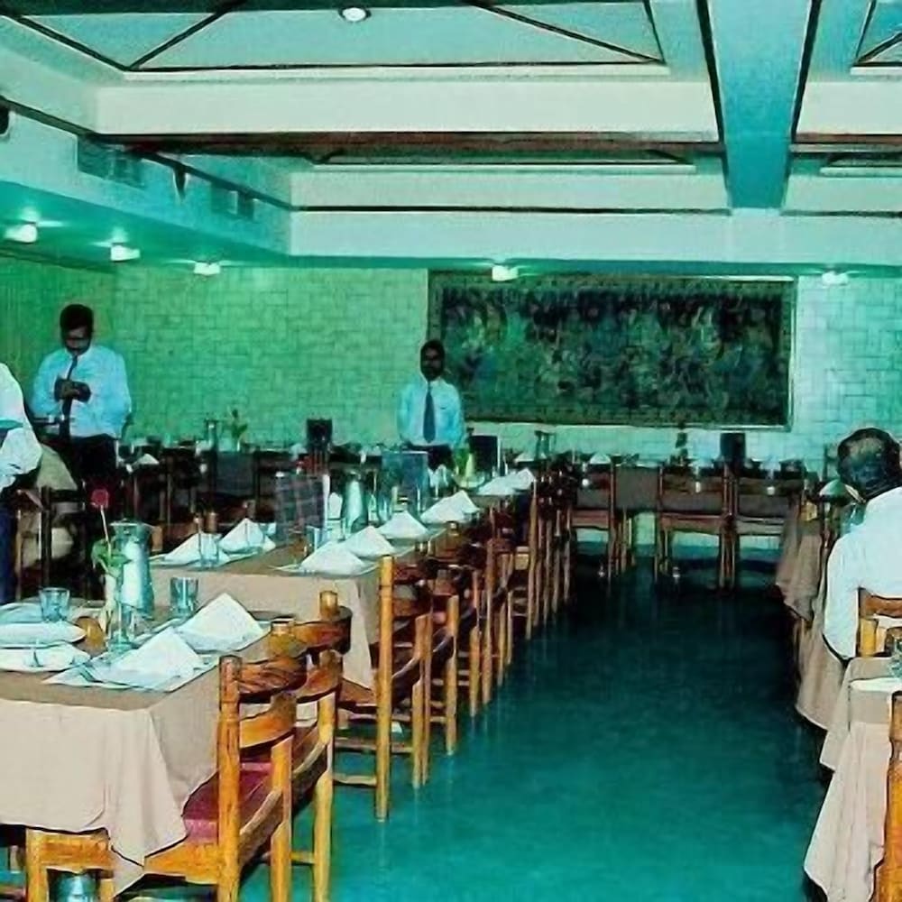 Hotel Mayur by RoomsInc