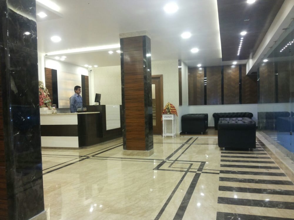 Hotel Mayur by RoomsInc