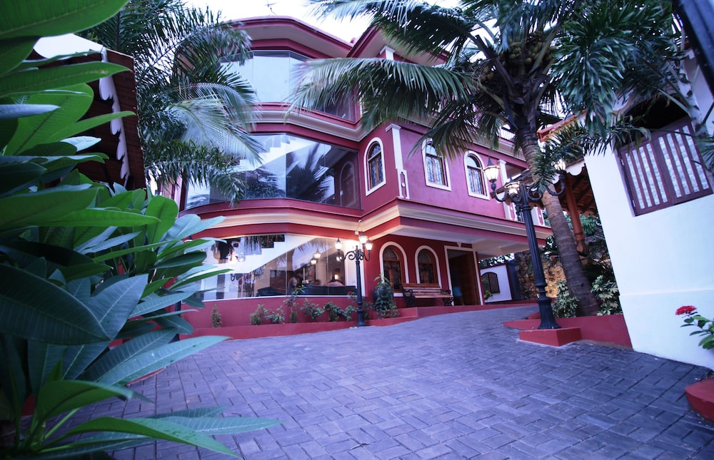 Raposo Holiday Resort - A Seaview Resort