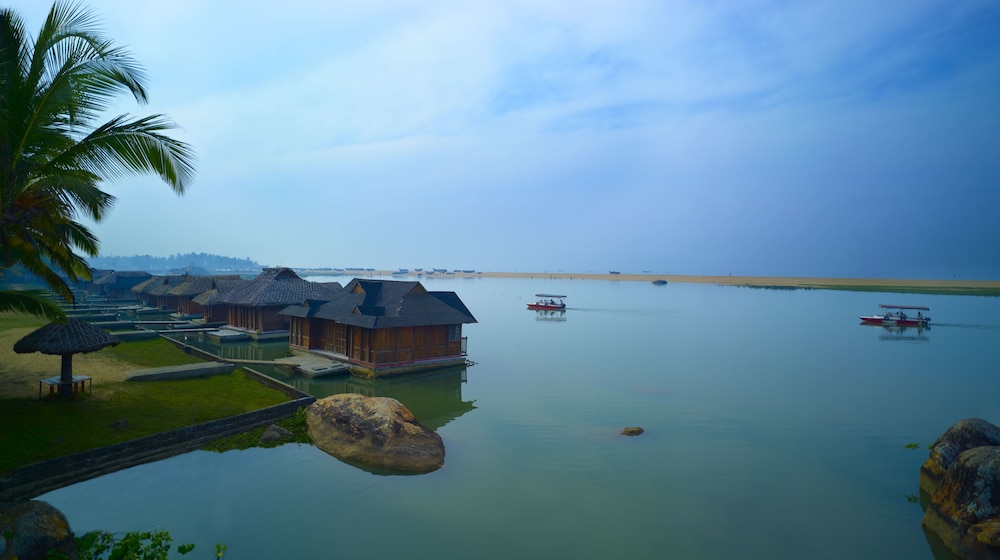 Poovar Island Resort