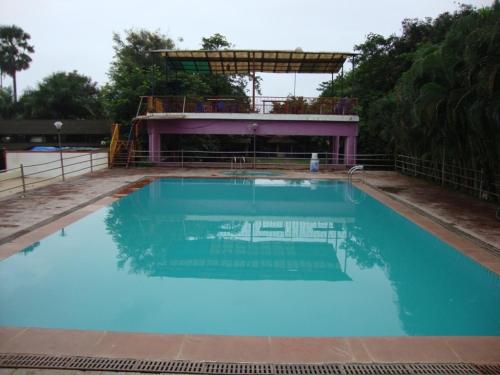 Pali Beach Resort & Waterpark