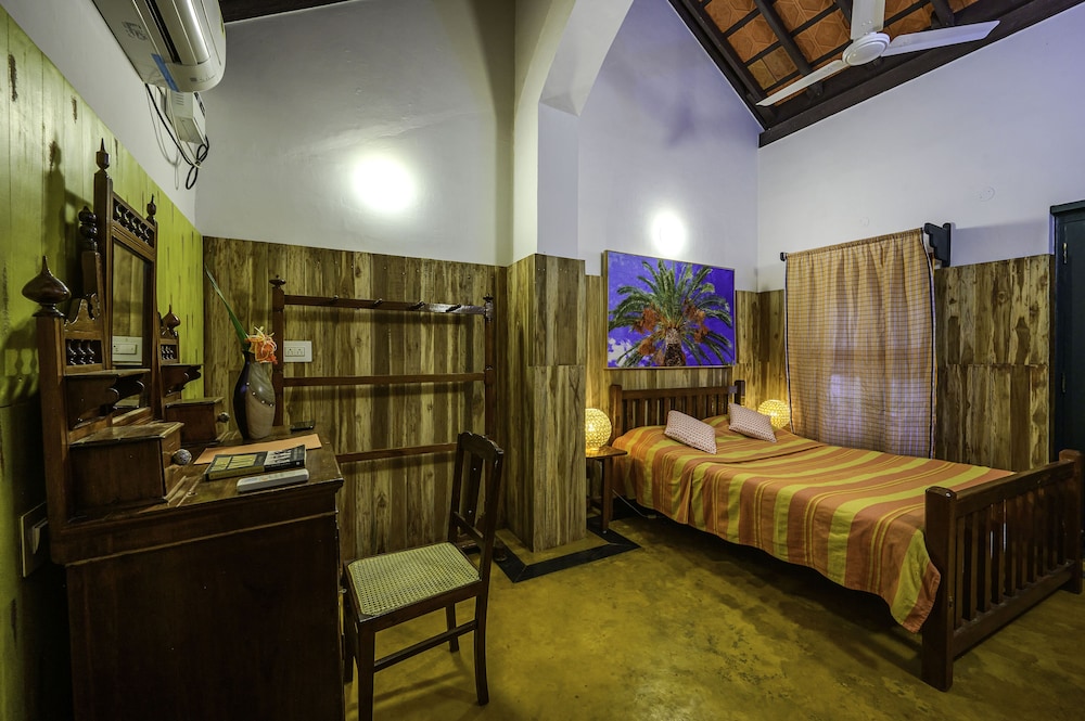 Neemrana Coconut Alley