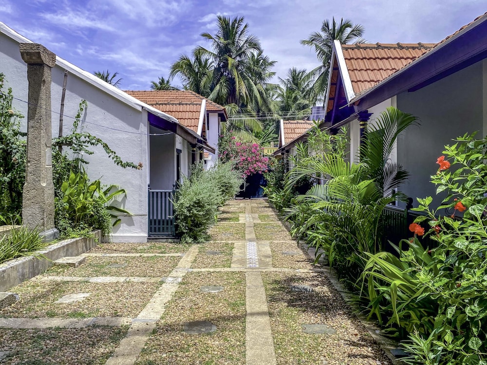 Neemrana Coconut Alley