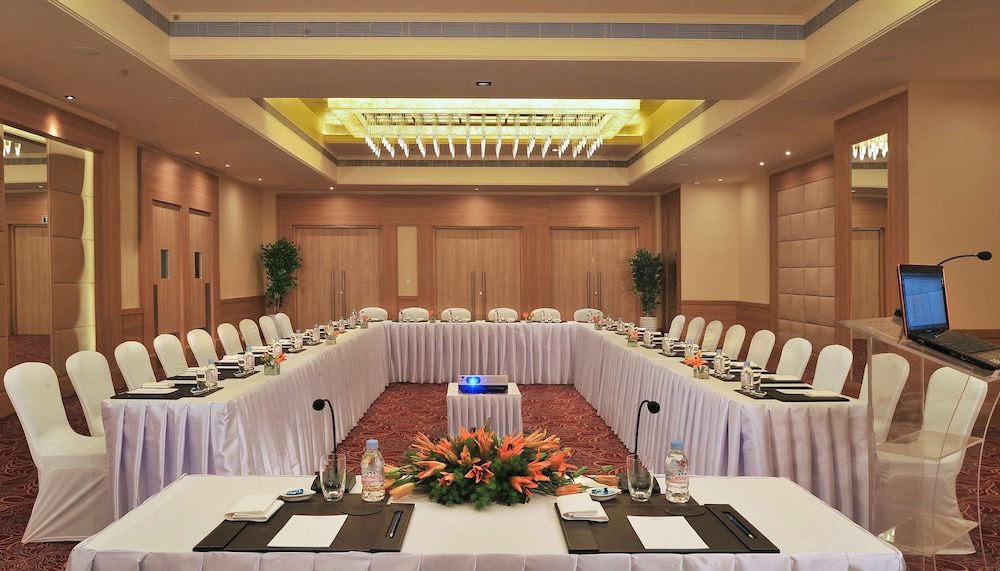 Radisson Hyderabad Hitec City