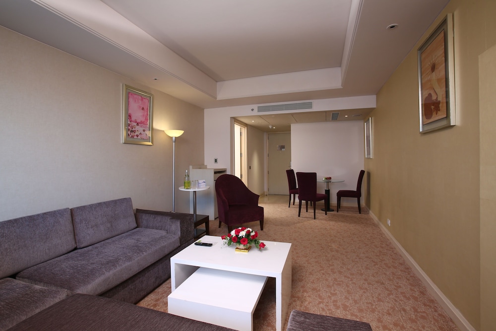 Radisson Hyderabad Hitec City