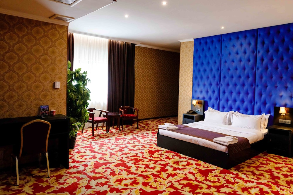 Grand Opera Hotel