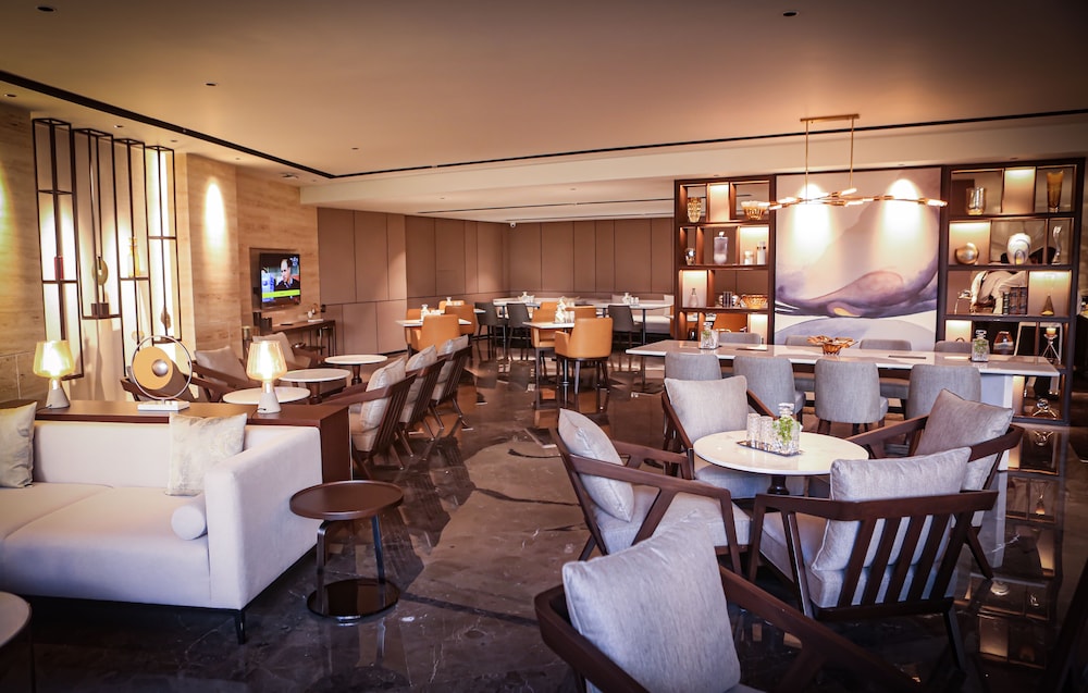 Courtyard by Marriott Mumbai International Airport