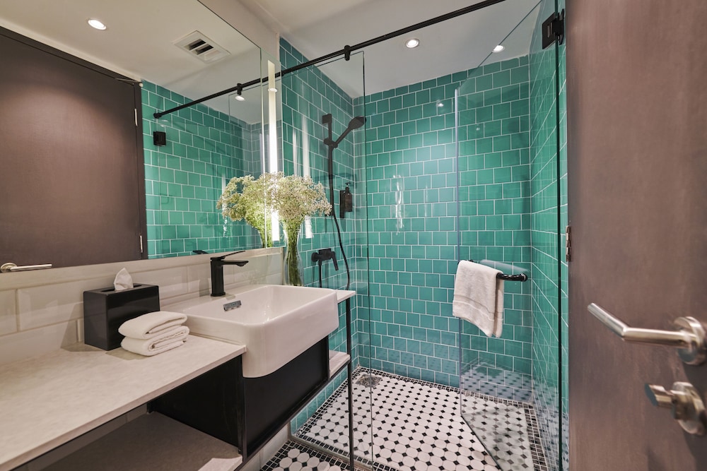 J-Hotel by Dorsett