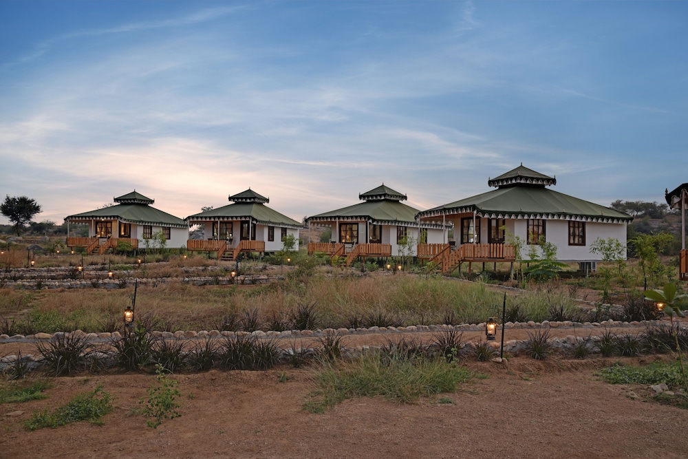 Jawai Leopard Safari Lodge