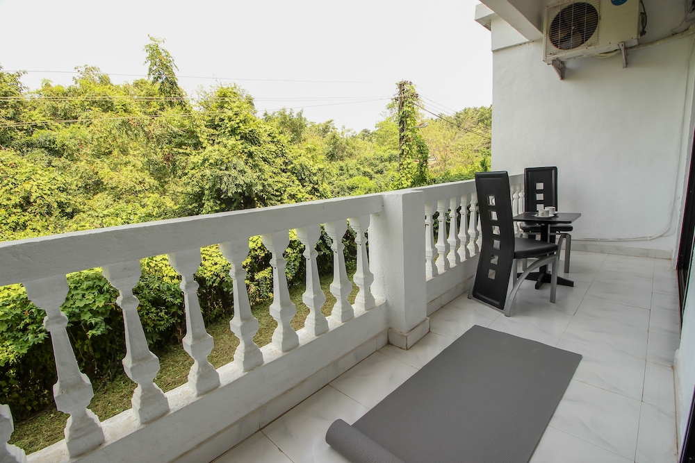 OYO 10798 Home Premium Studio Paroda