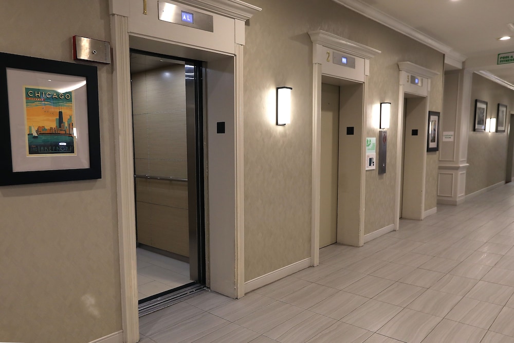 Holiday Inn Chicago O'Hare Area by IHG