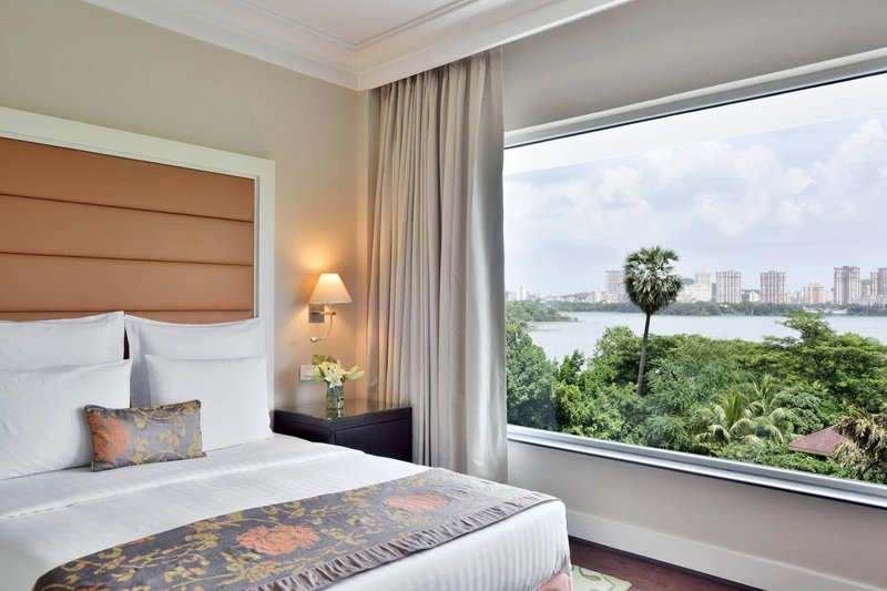 Lakeside Chalet, Mumbai - Marriott Executive Apartments