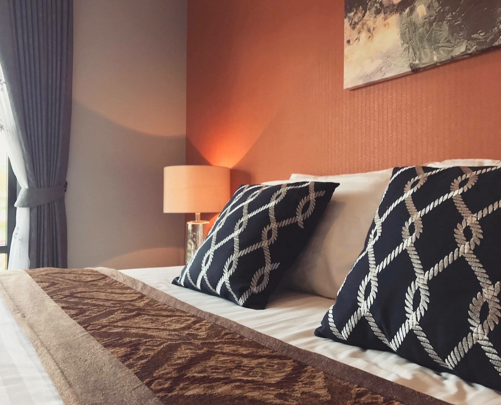 The Tamnan Pattaya Hotel & Resort