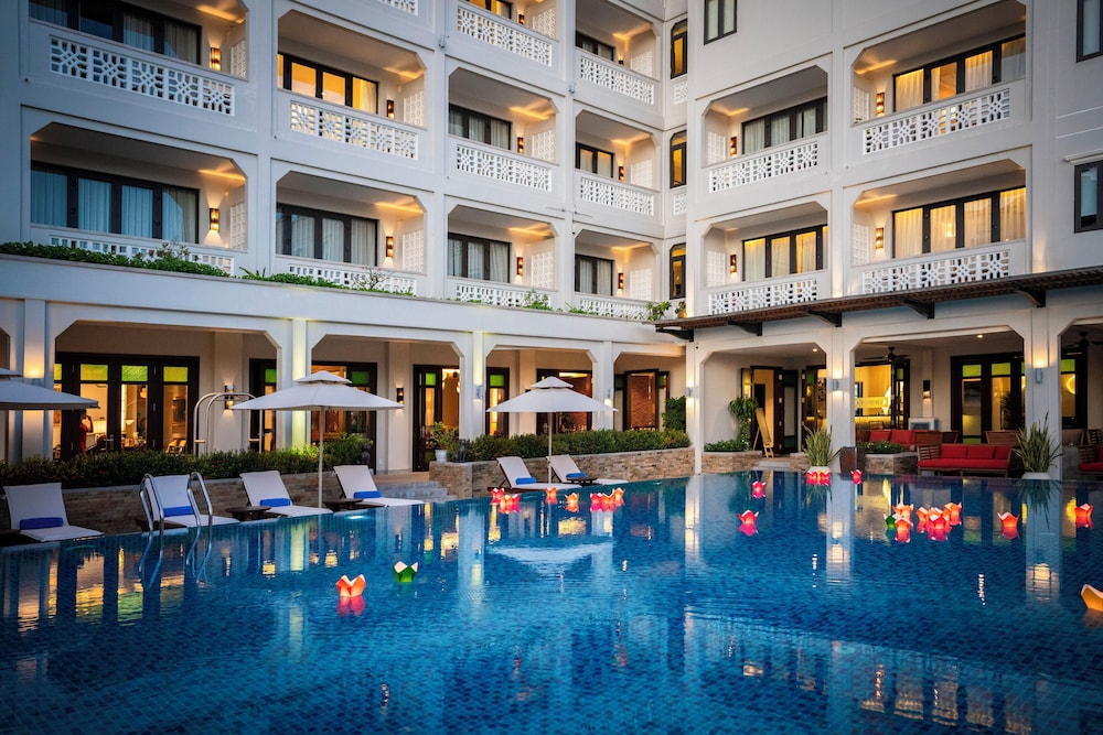 Hoi An River Town Hotel