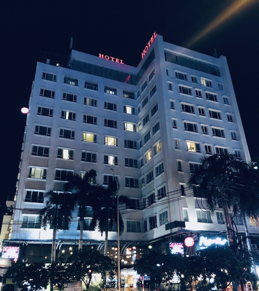 Happy Life Hotel