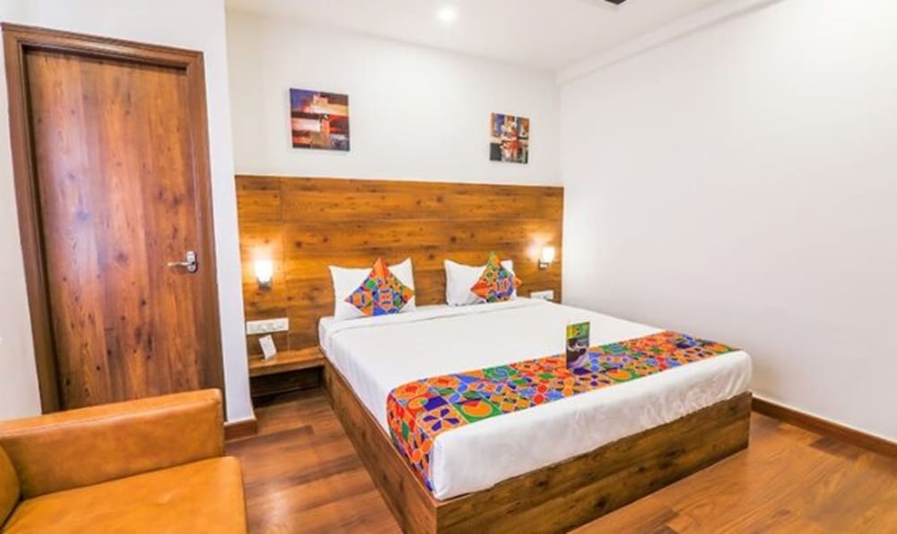  FabHotel Vista Suites
