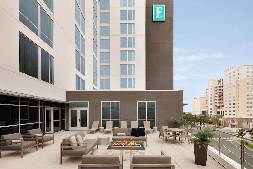 Embassy Suites by Hilton Charlotte Uptown 