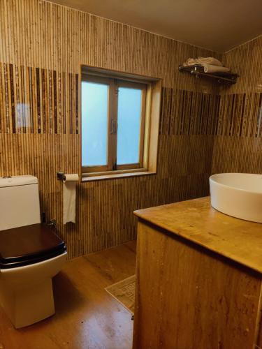 Papa Jolly Eco Resort - Near Morjim