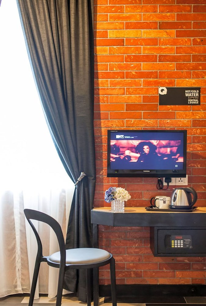 the youniQ Hotel