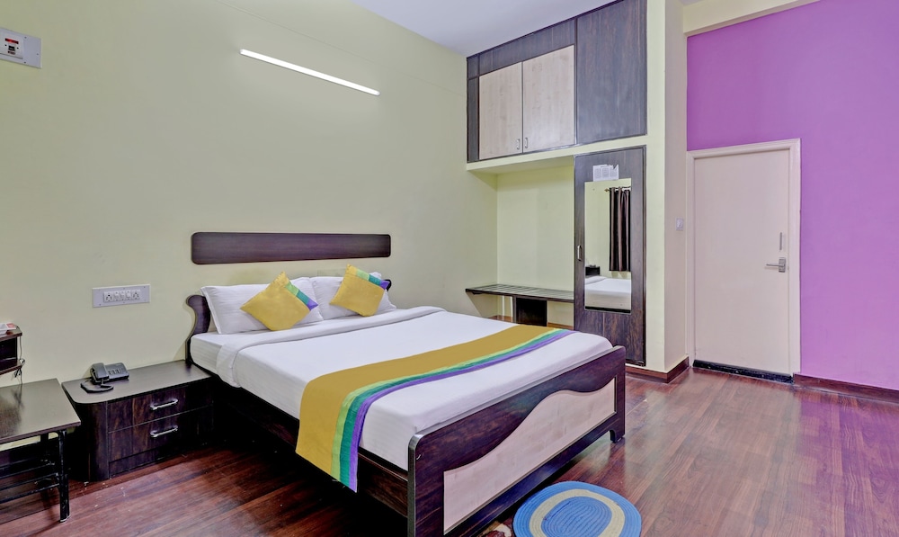 Guru Comfort, 100 m from Apollo Hospital
