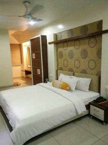 Hotel Kalinga Lake View