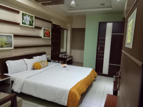 Hotel Kalinga Lake View