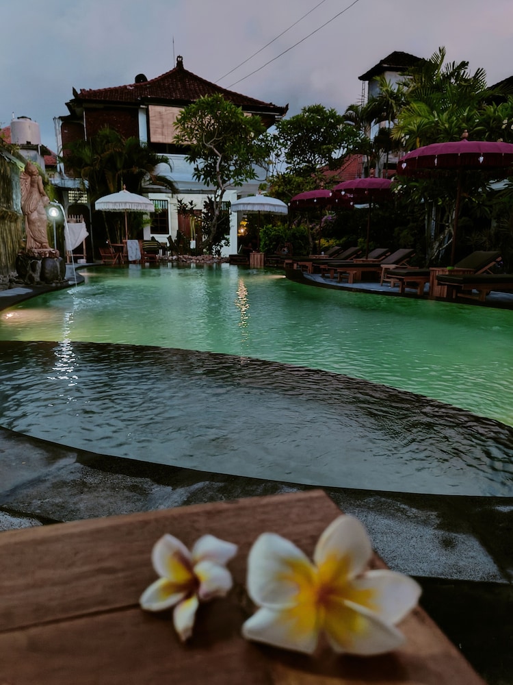 Berlian Beach Inn Kuta