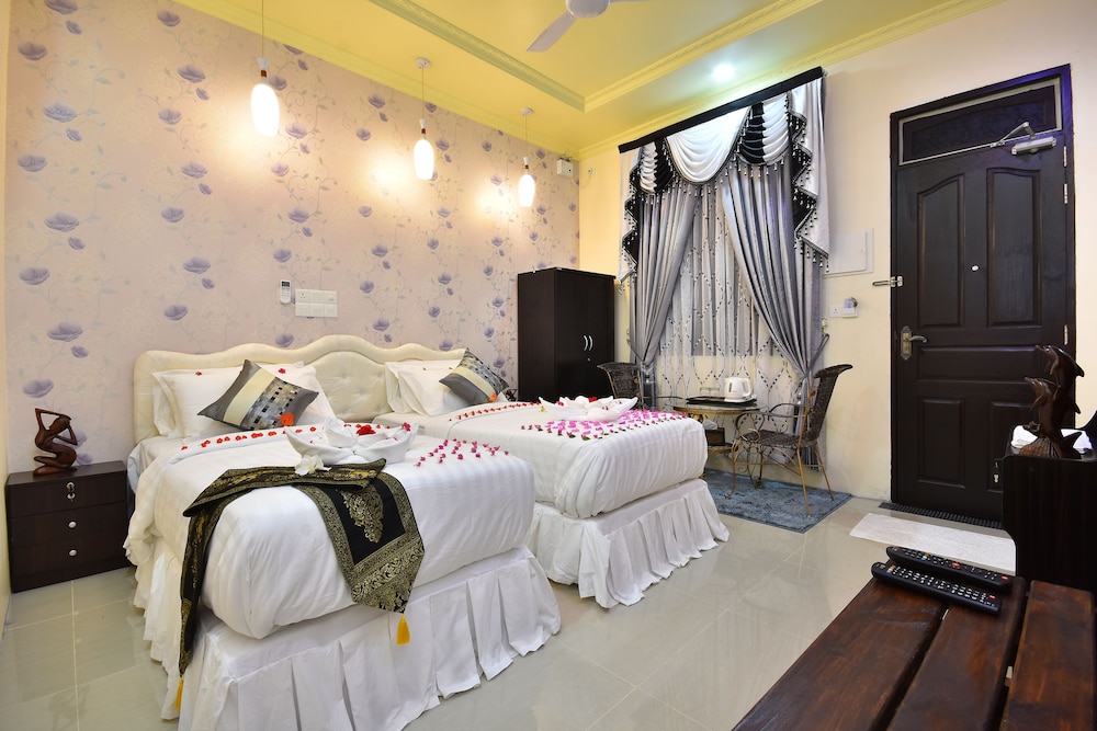 Holiday Haven Ukulhas