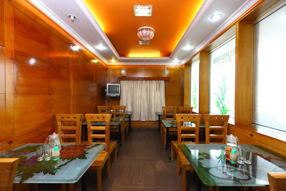 FabHotel Orchid Inn